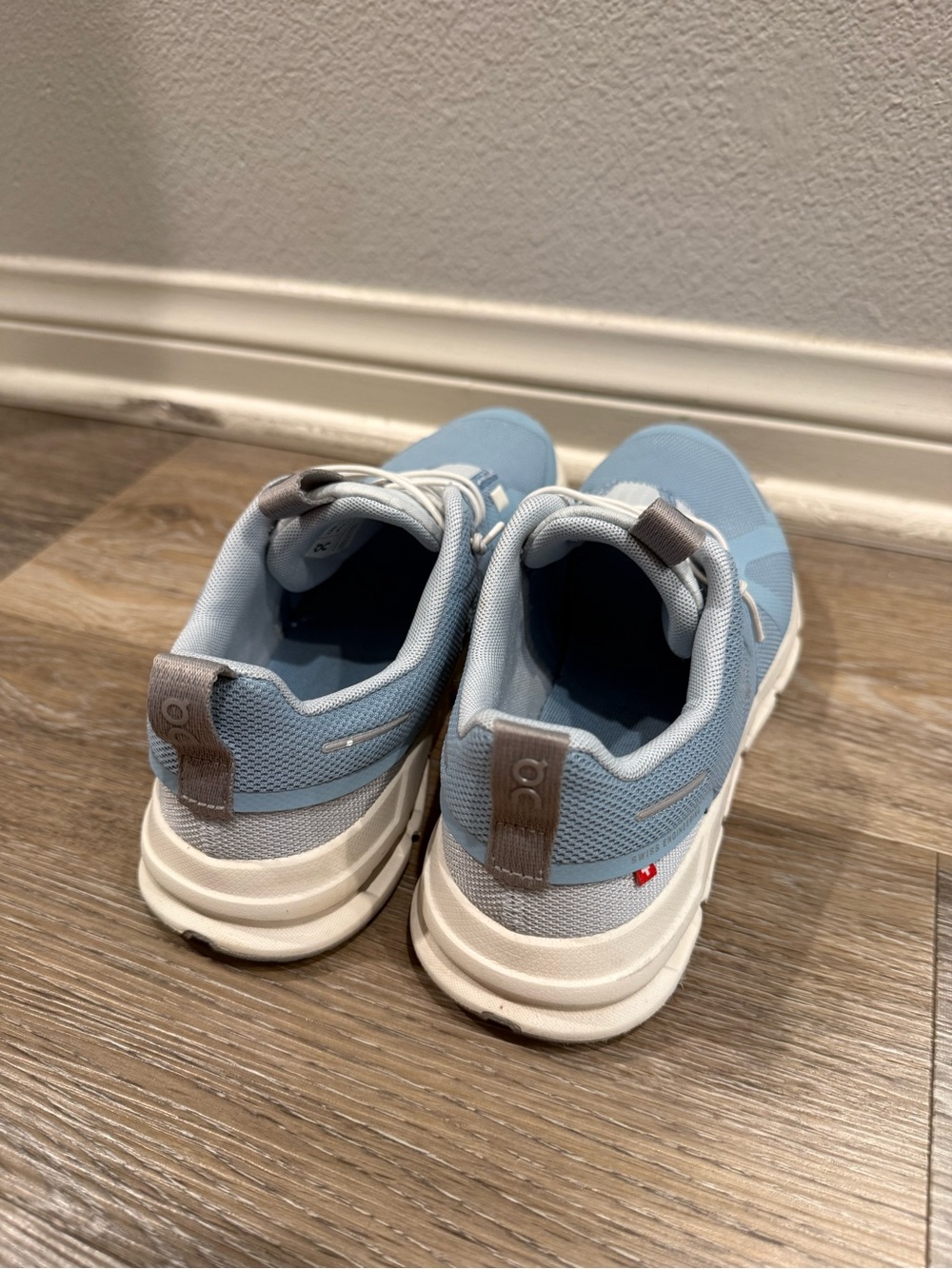 On Big Kids Blue Cloud Sky Sneakers - Picture 3 of 7